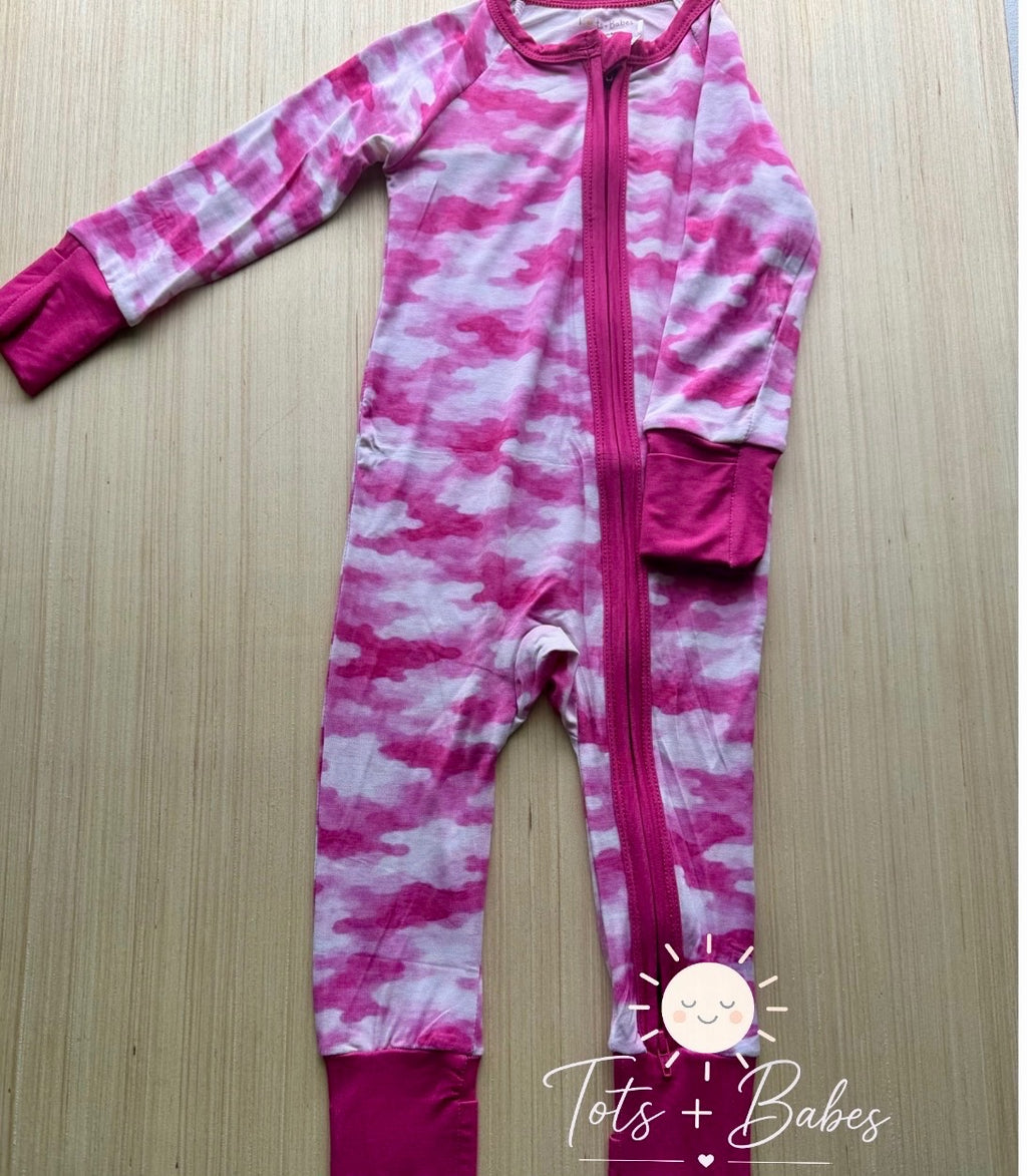 Cozy Camo Zippies